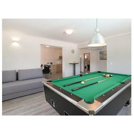 Monika Comfortable Hotell 4*