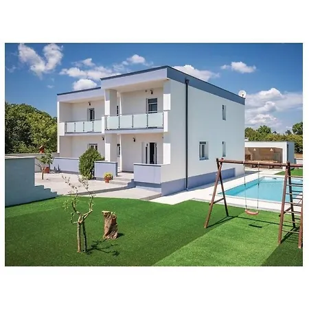 Monika Comfortable Hotell Pula